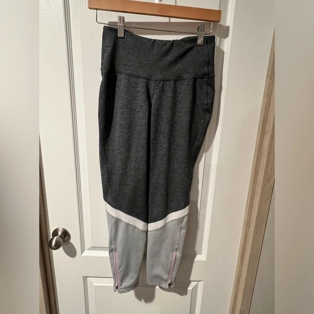 Old Navy Active Elevate Leggings Go-Dry